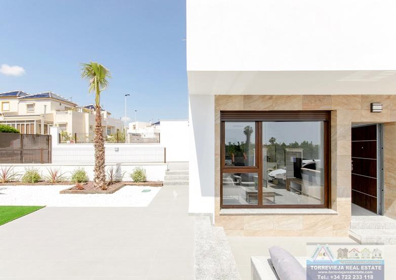 For sale of villa in Torrevieja