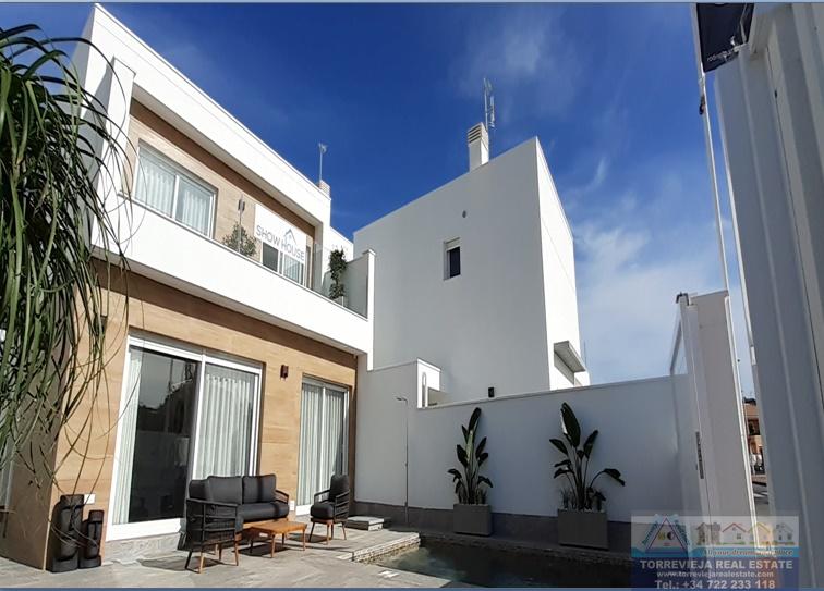Venta de villa en San Pedro del Pinatar