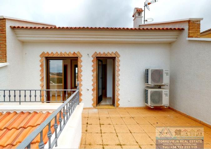 Zu verkaufen von haus in
 San miguel de salinas