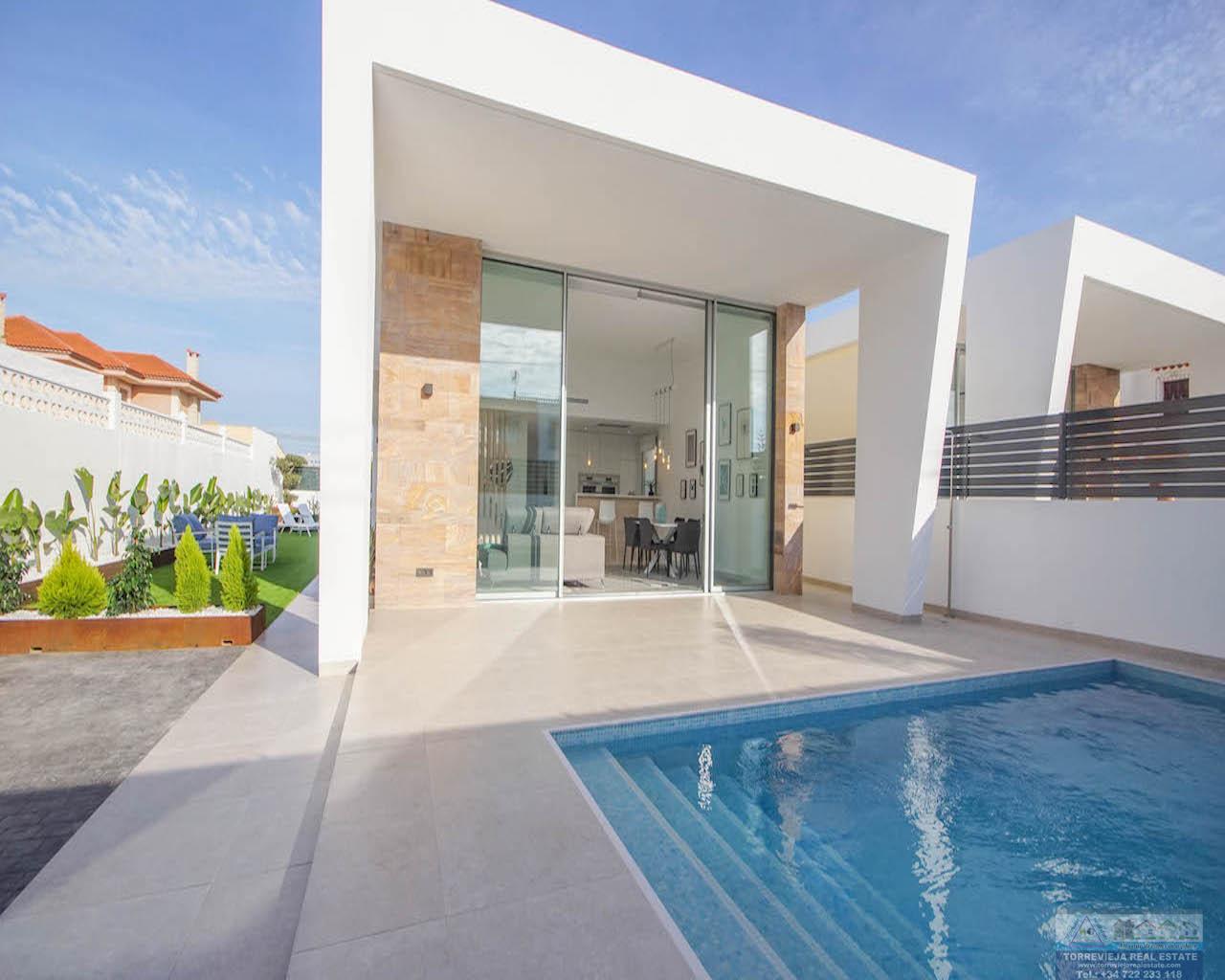 For sale of villa in Torrevieja
