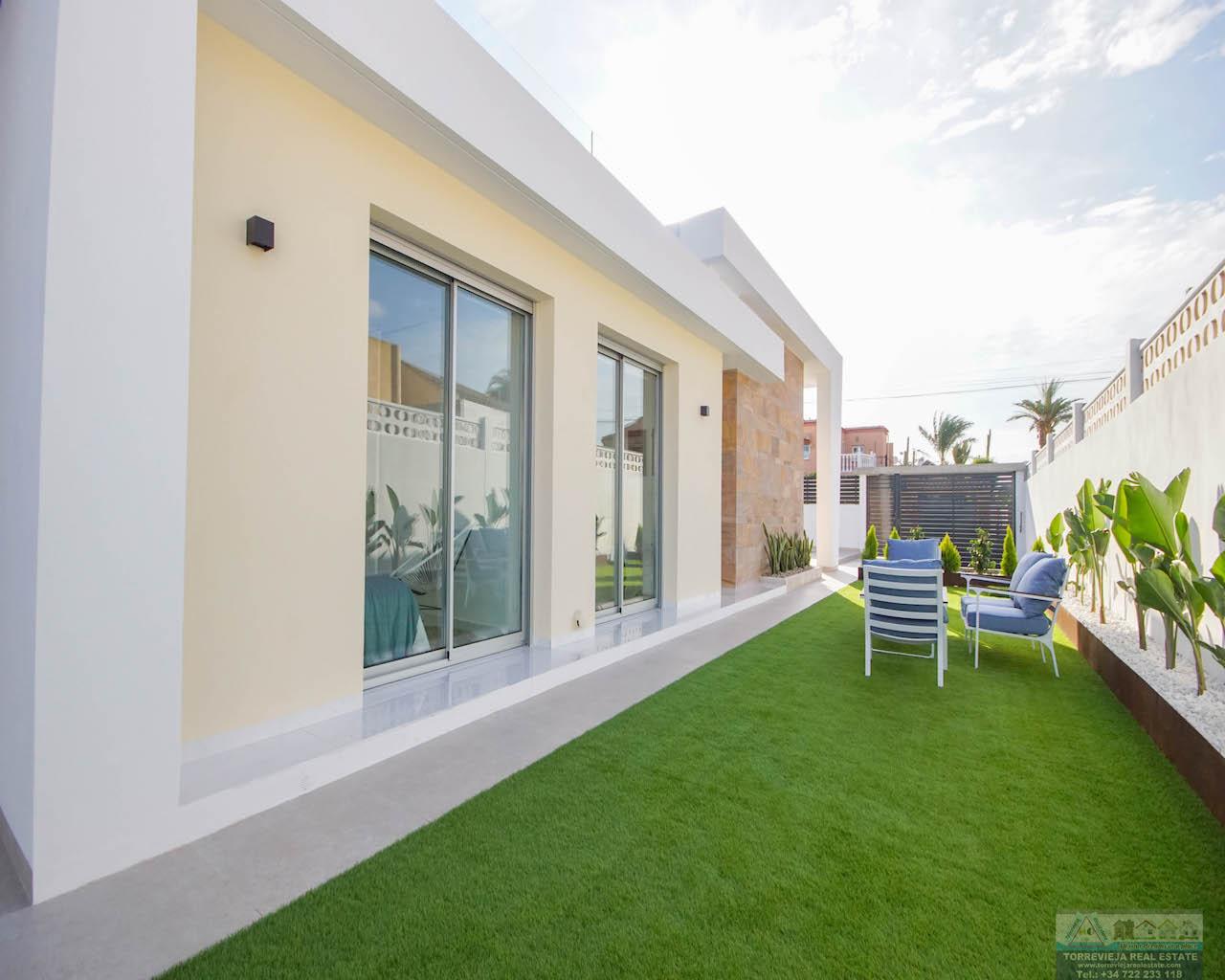 For sale of villa in Torrevieja