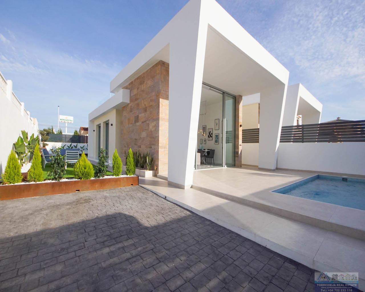 For sale of villa in Torrevieja