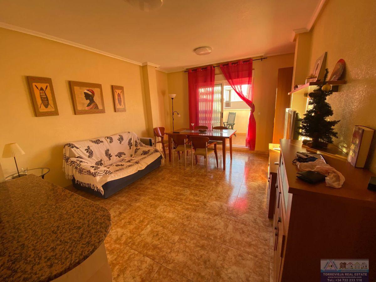 For sale of penthouse in Torrevieja