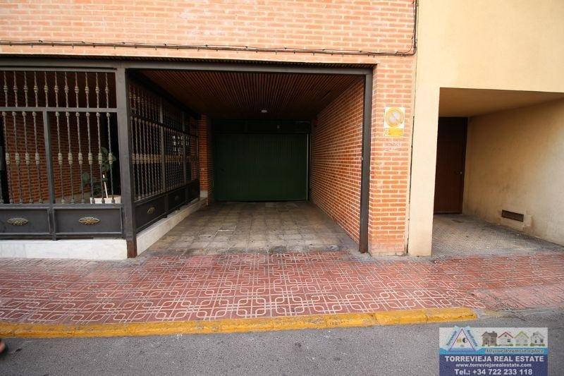 Vente de garage dans Torrevieja