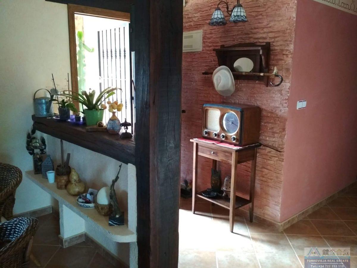 Venta de villa en San Miguel de Salinas