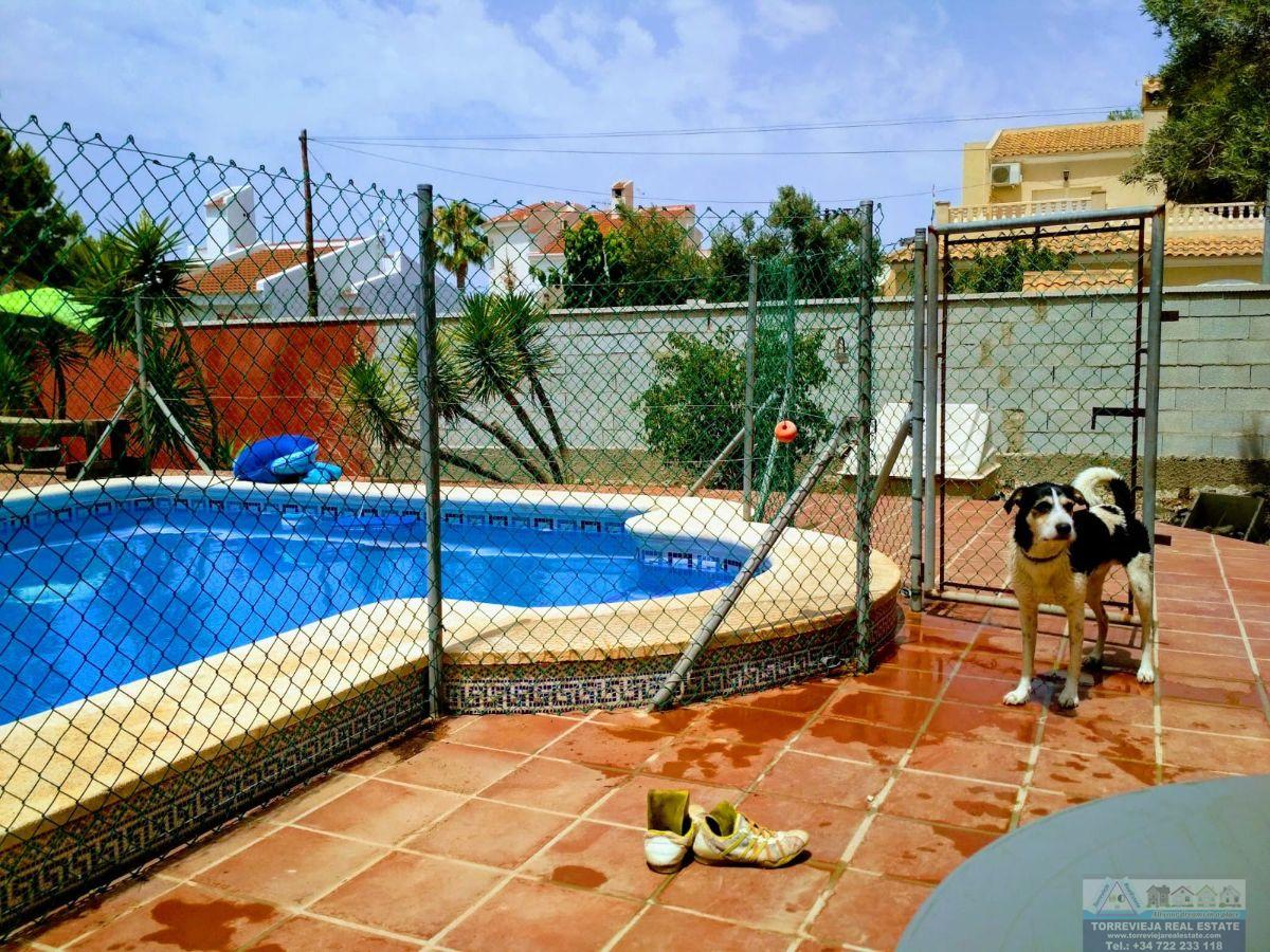Venta de villa en San Miguel de Salinas