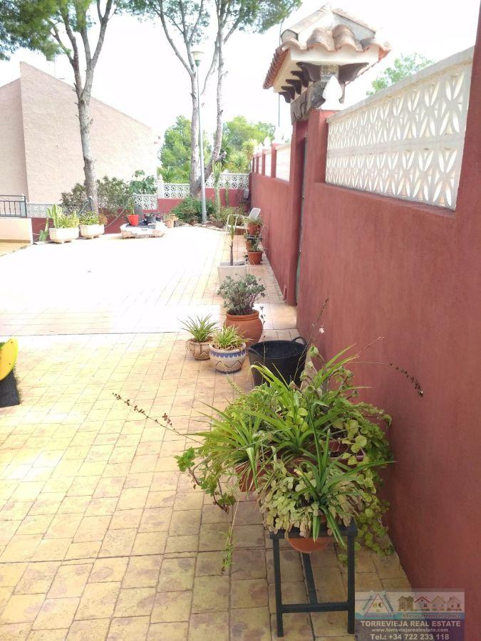 Venta de villa en San Miguel de Salinas