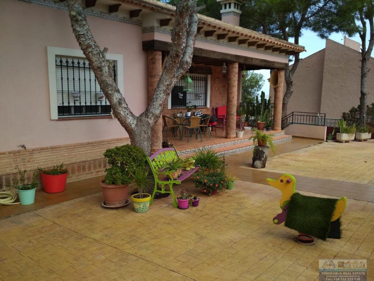 Venta de villa en San Miguel de Salinas