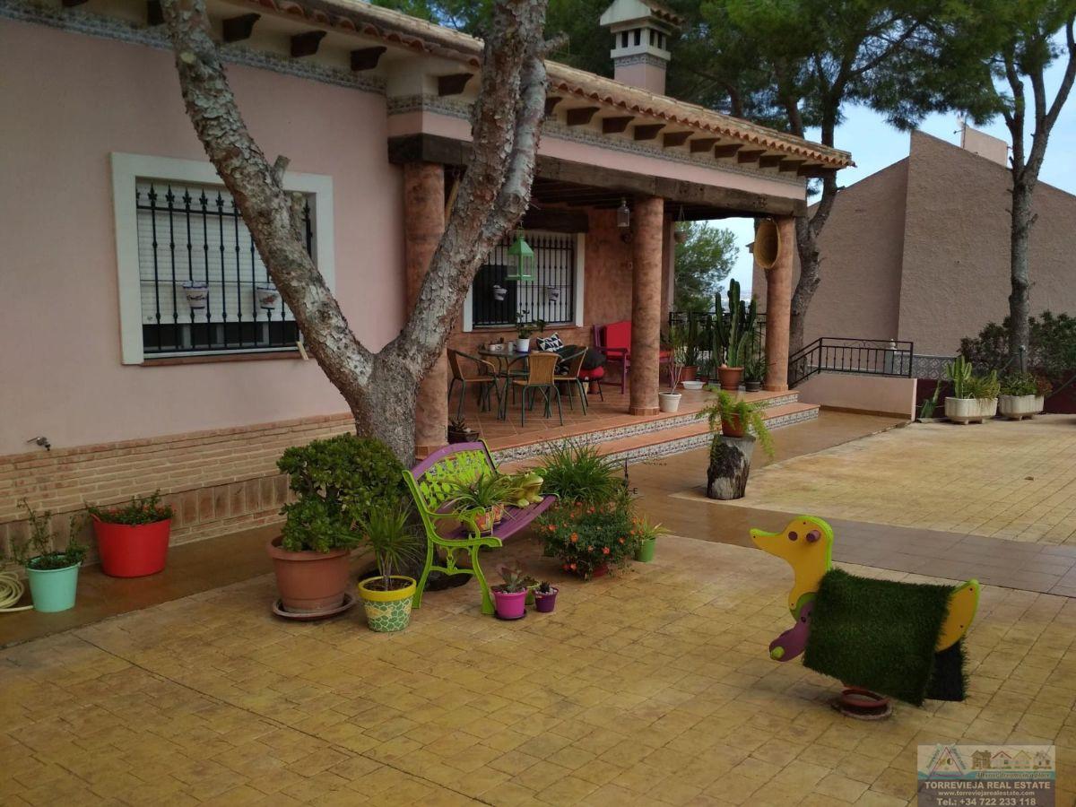 Venta de villa en San Miguel de Salinas