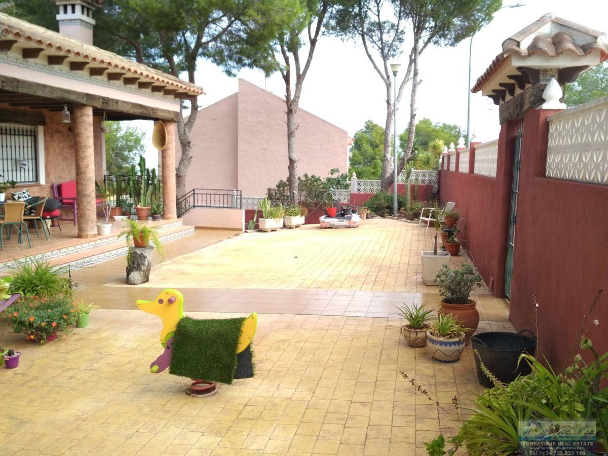 Venta de villa en San Miguel de Salinas