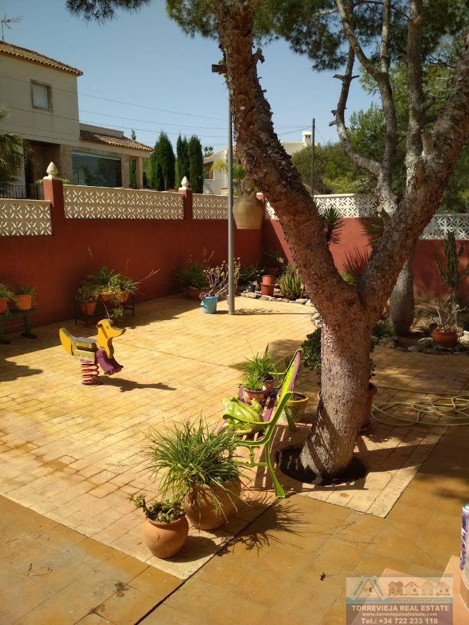Venta de villa en San Miguel de Salinas