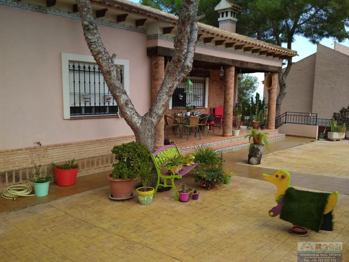 Venta de villa en San Miguel de Salinas