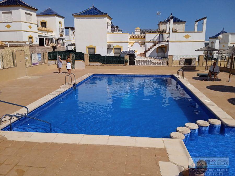 For sale of chalet in Torrevieja