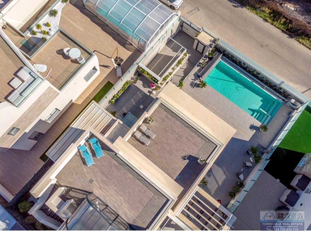 Salg av chalet i Orihuela Costa