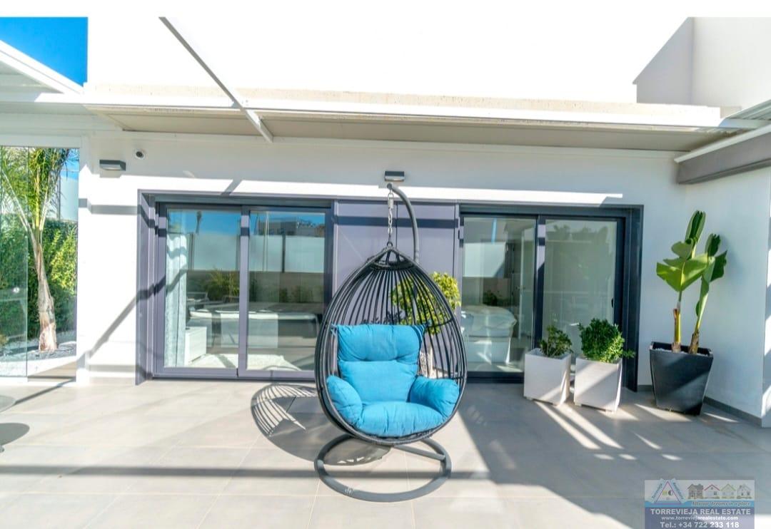 Salg av chalet i Orihuela Costa