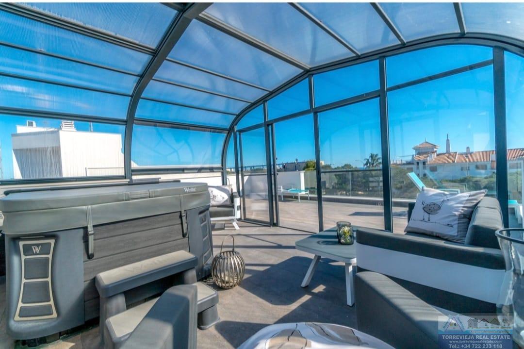 Salg av chalet i Orihuela Costa
