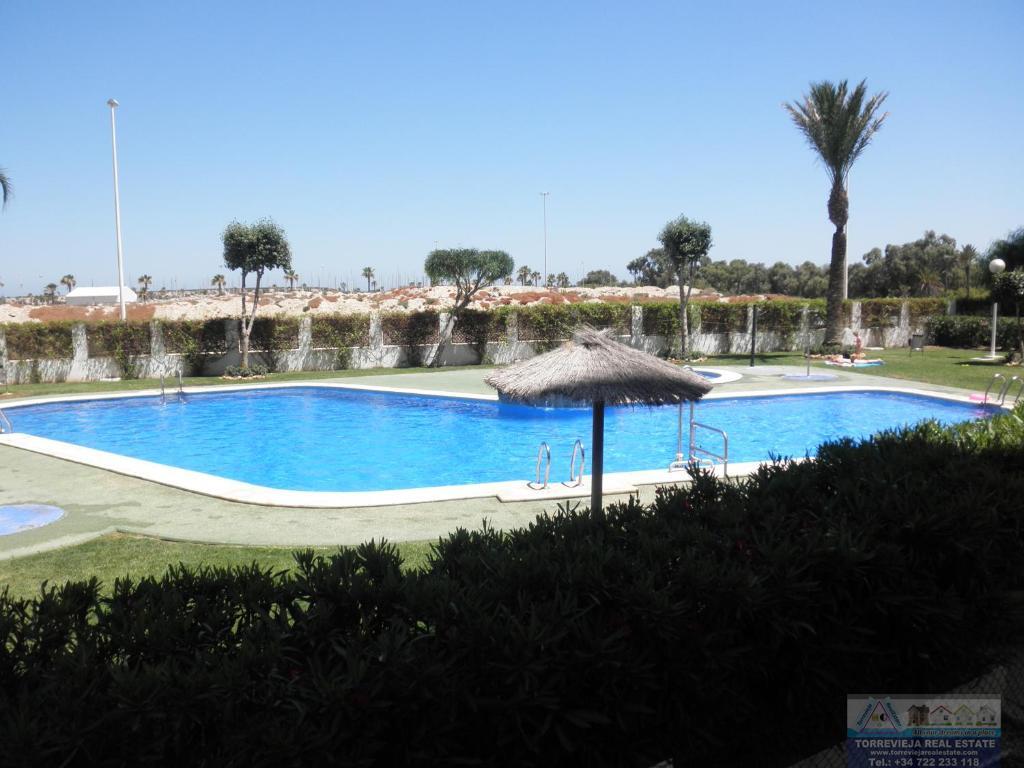 For sale of apartment in Guardamar del Segura