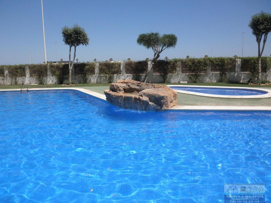 For sale of apartment in Guardamar del Segura