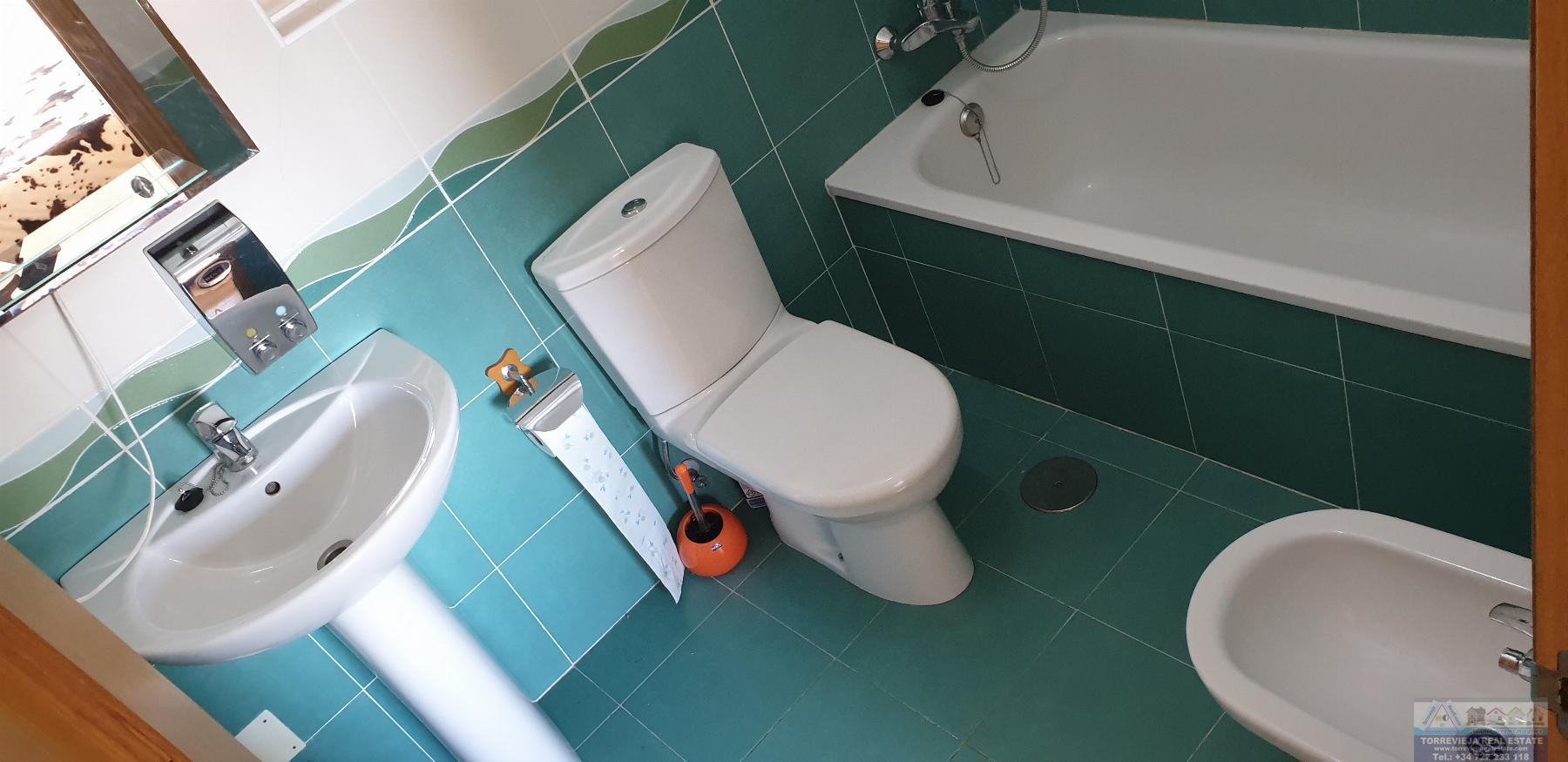 Sprzedaż z apartament w Guardamar del Segura