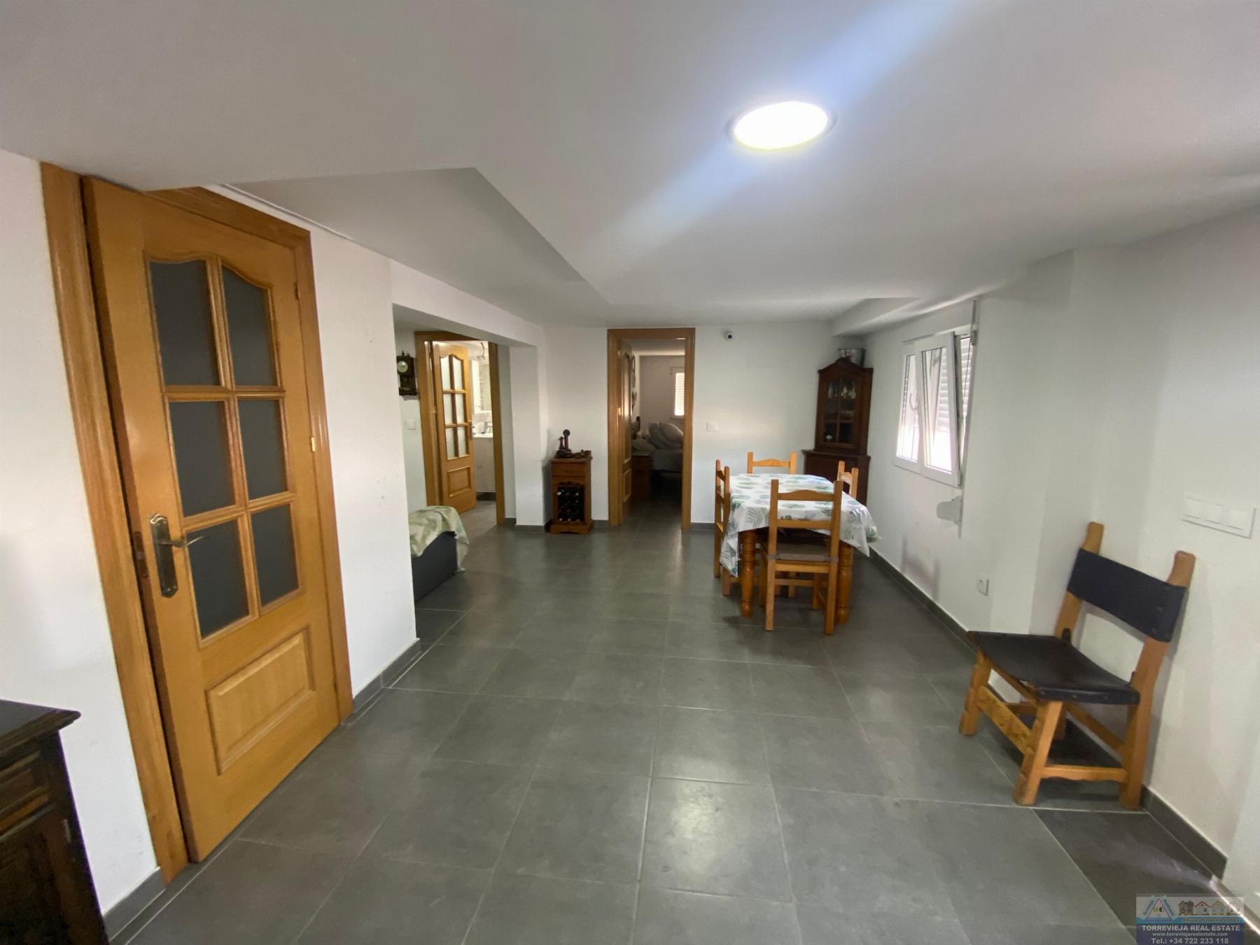 Köp av chalet i Torrevieja