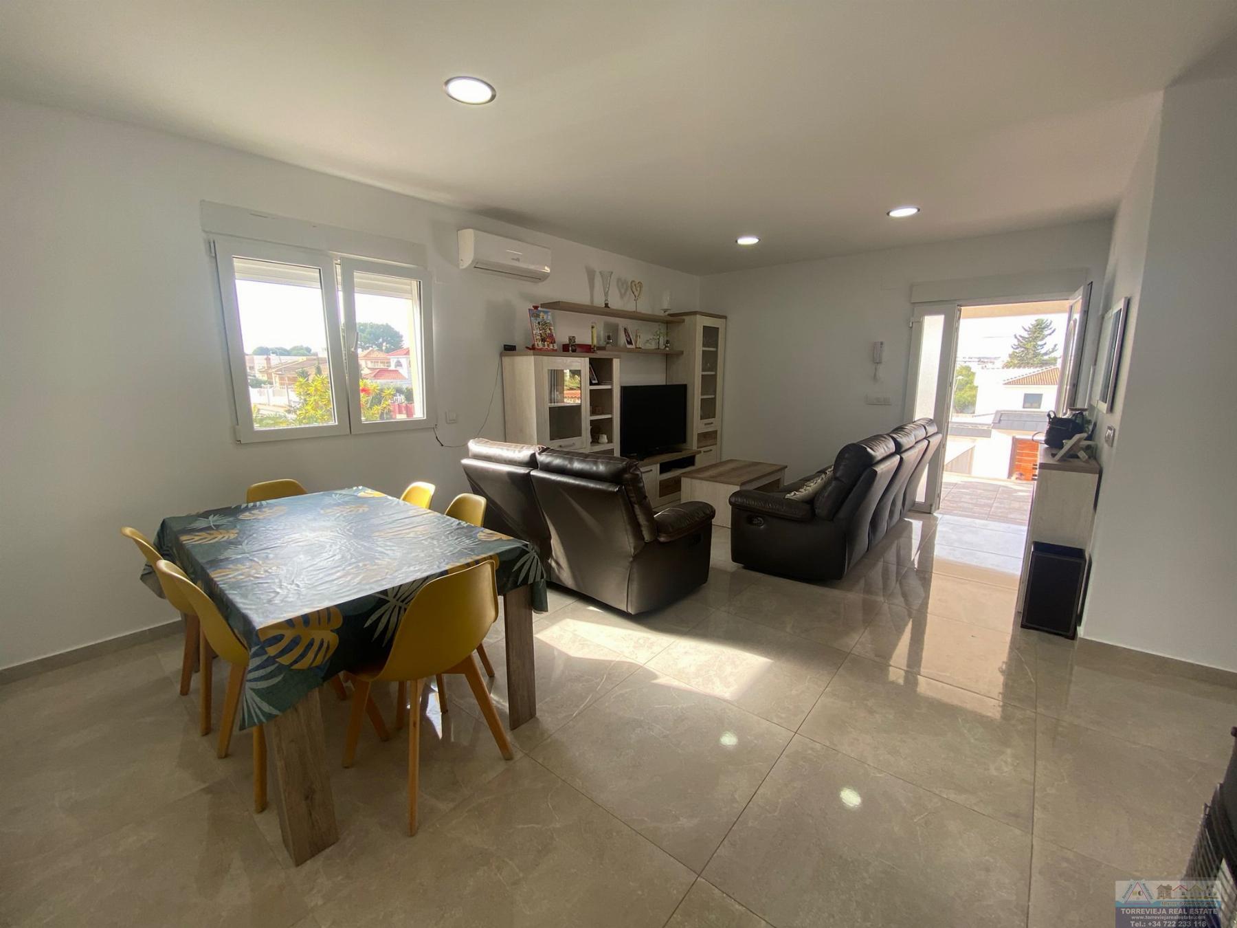 Köp av chalet i Torrevieja