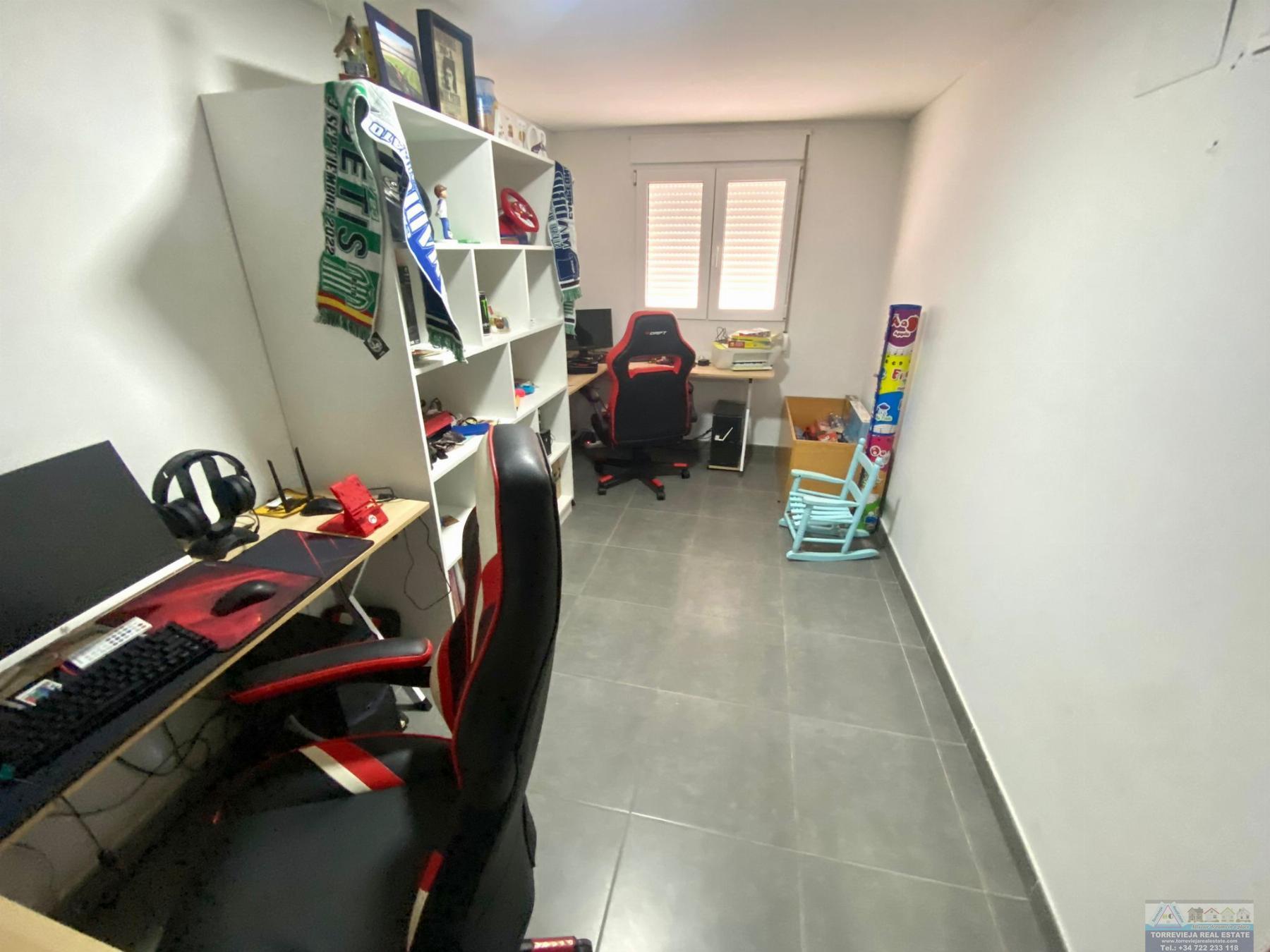 Köp av chalet i Torrevieja