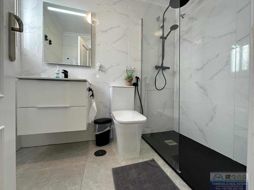 For sale of penthouse in Torrevieja