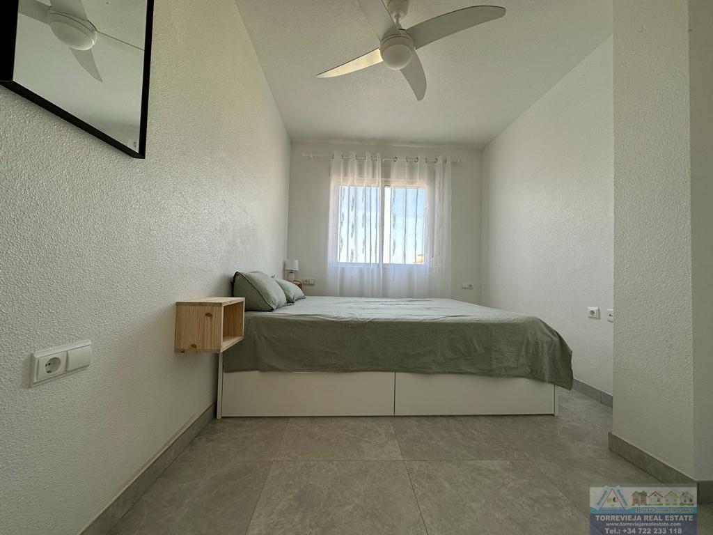 For sale of penthouse in Torrevieja