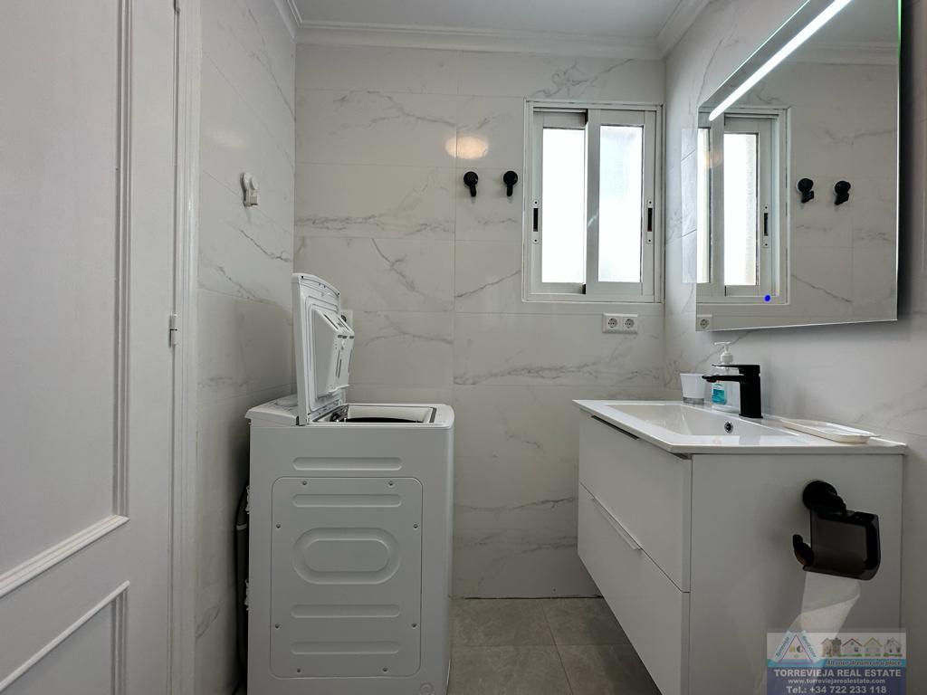 For sale of penthouse in Torrevieja