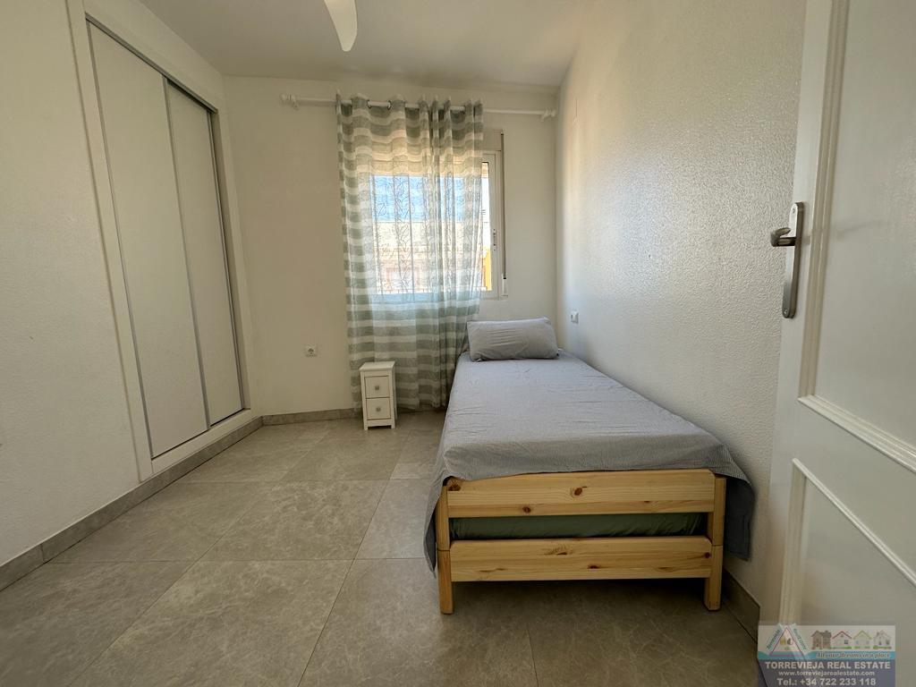 For sale of penthouse in Torrevieja