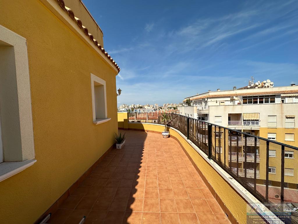 For sale of penthouse in Torrevieja
