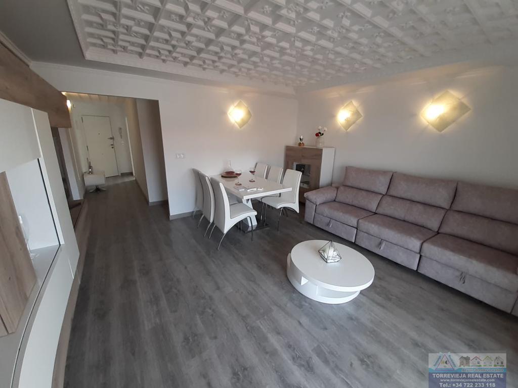 Sprzedaż z apartament w Torrevieja