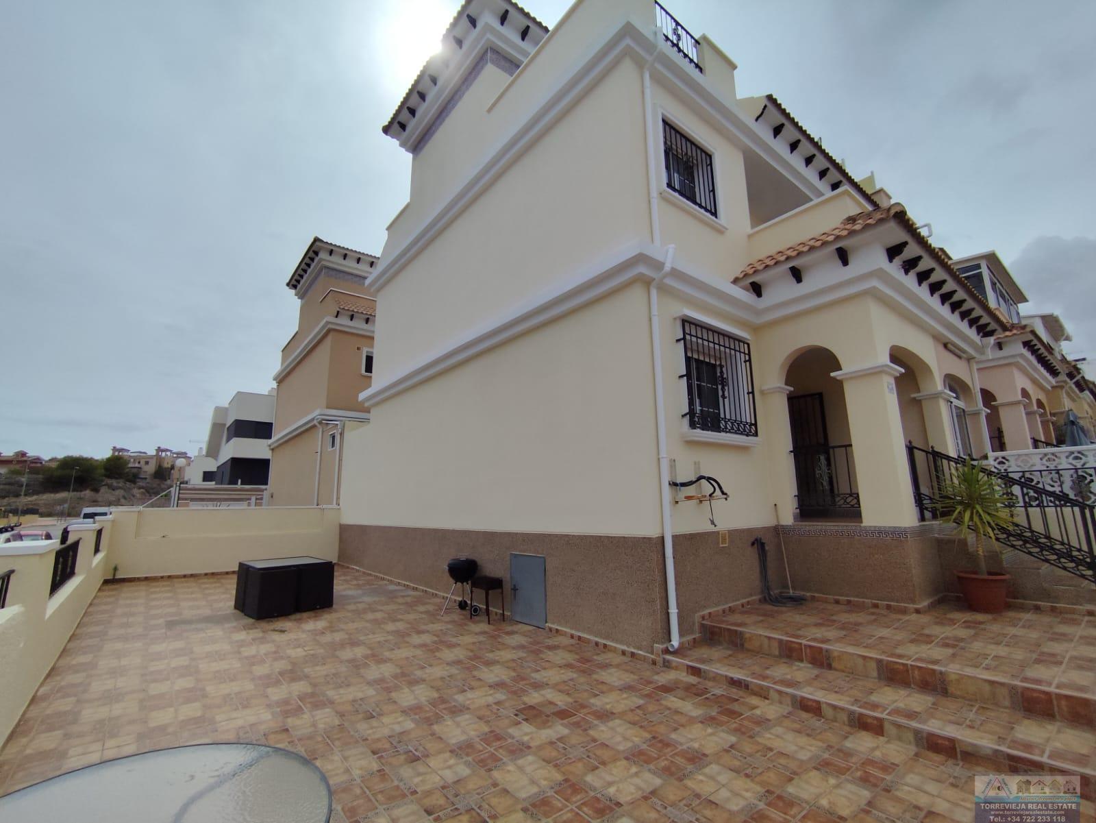Venta de chalet en Villamartín