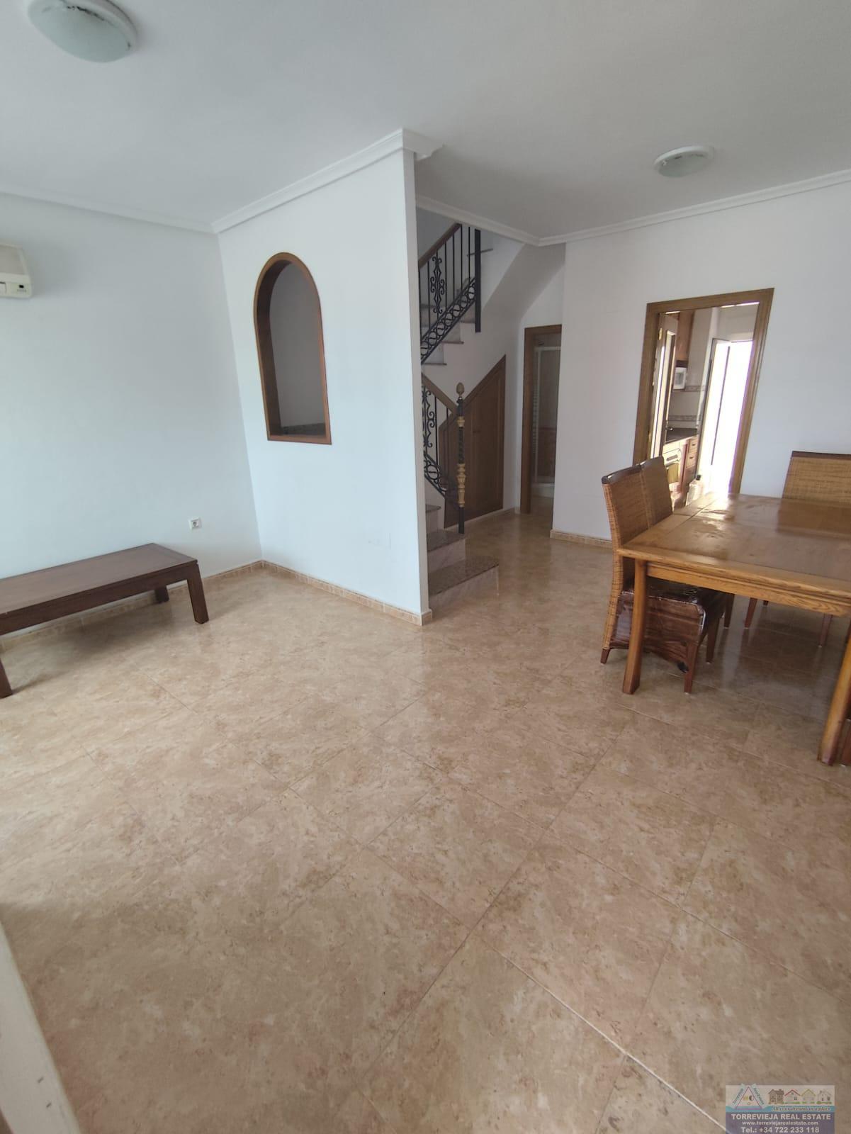 Venta de chalet en Villamartín