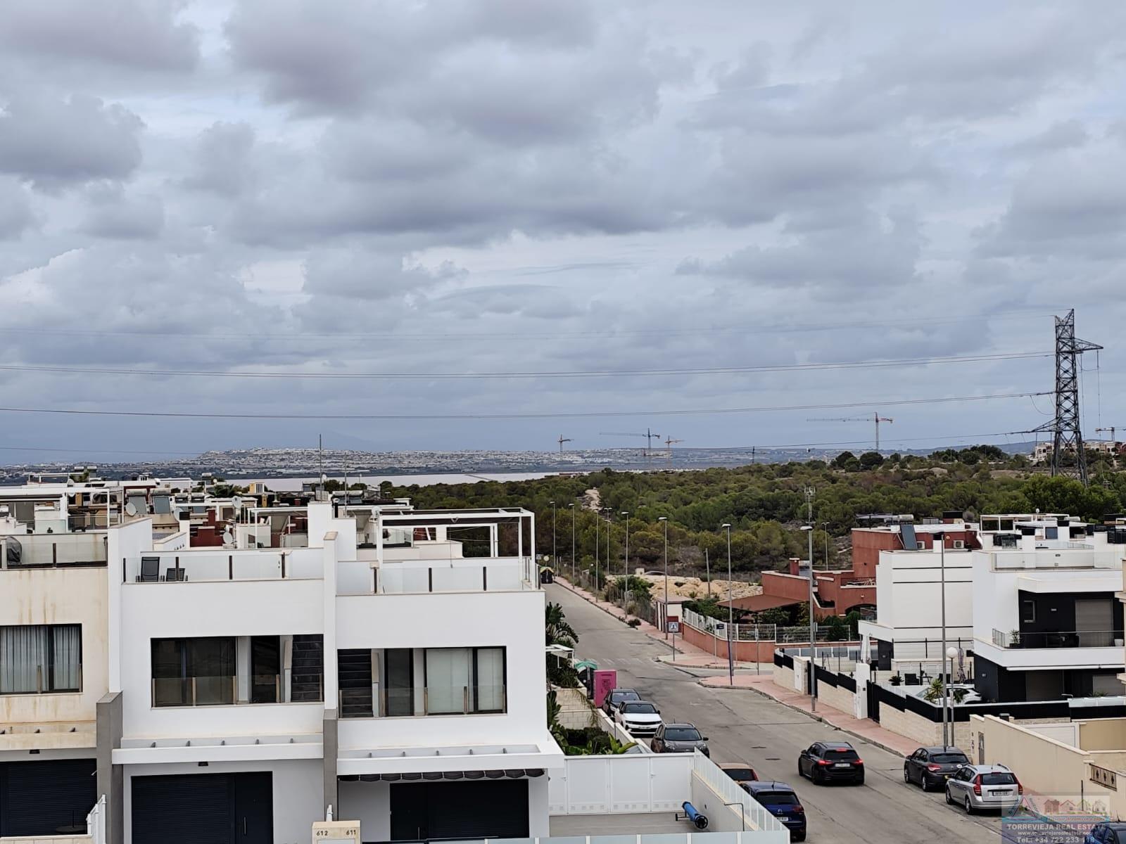 Venta de chalet en Villamartín