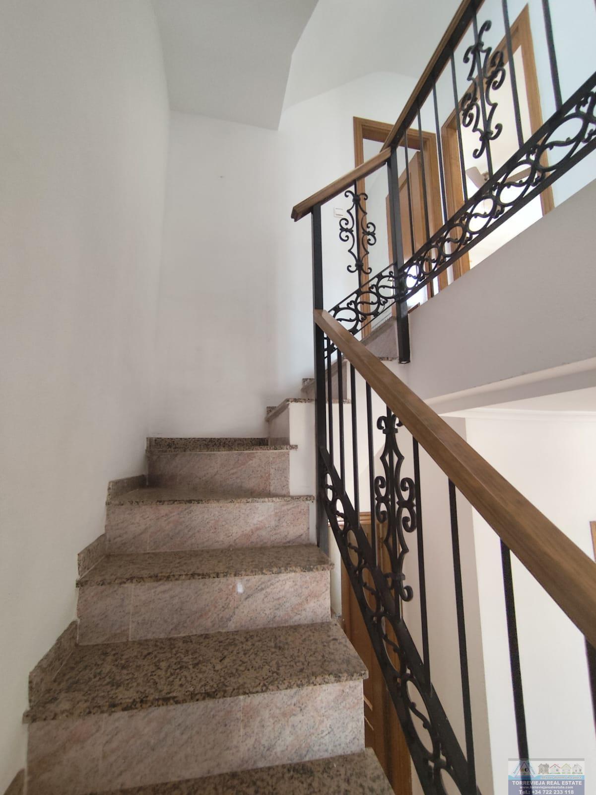 Venta de chalet en Villamartín
