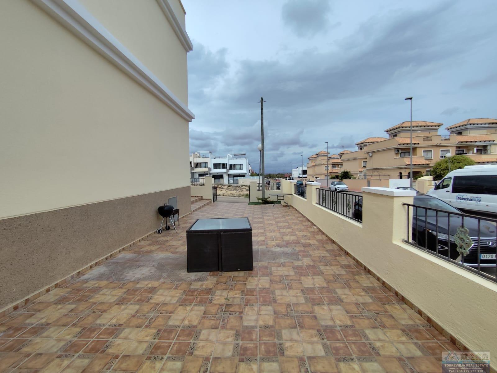 Venta de chalet en Villamartín