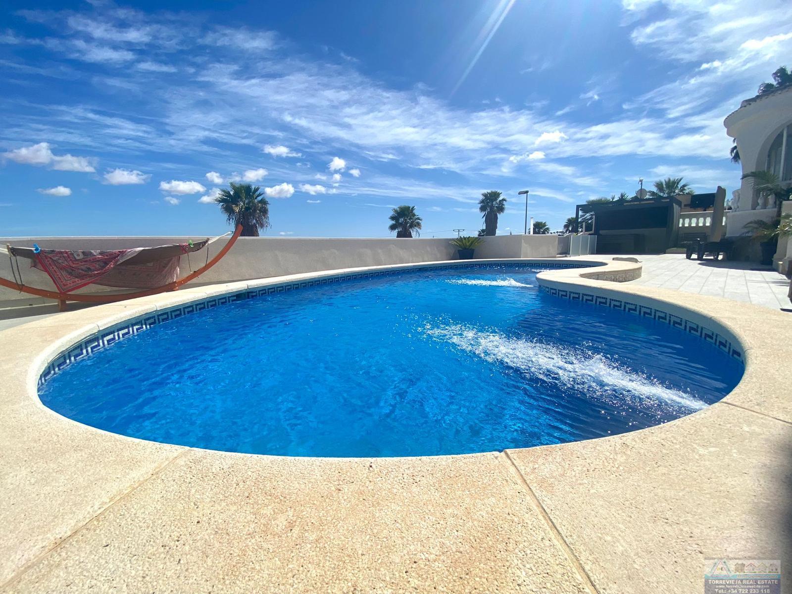 Venta de chalet en San Miguel de Salinas
