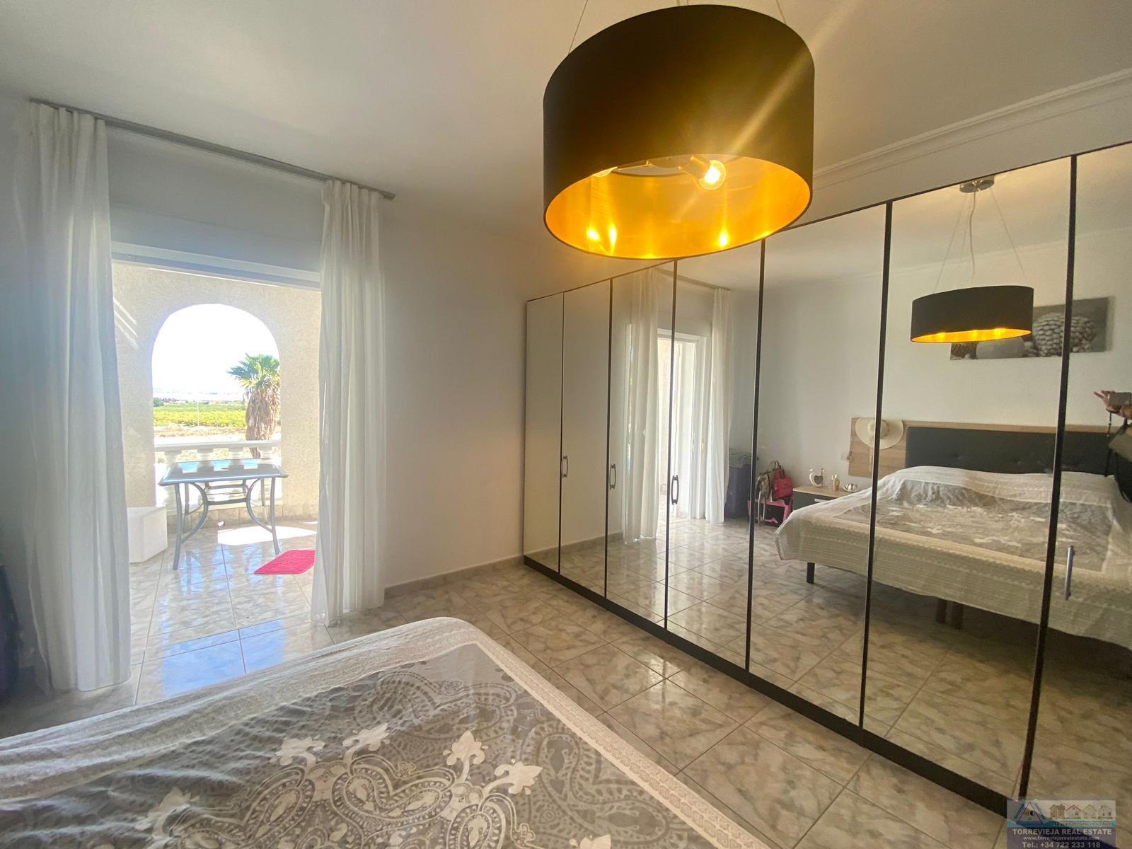 Venta de chalet en San Miguel de Salinas