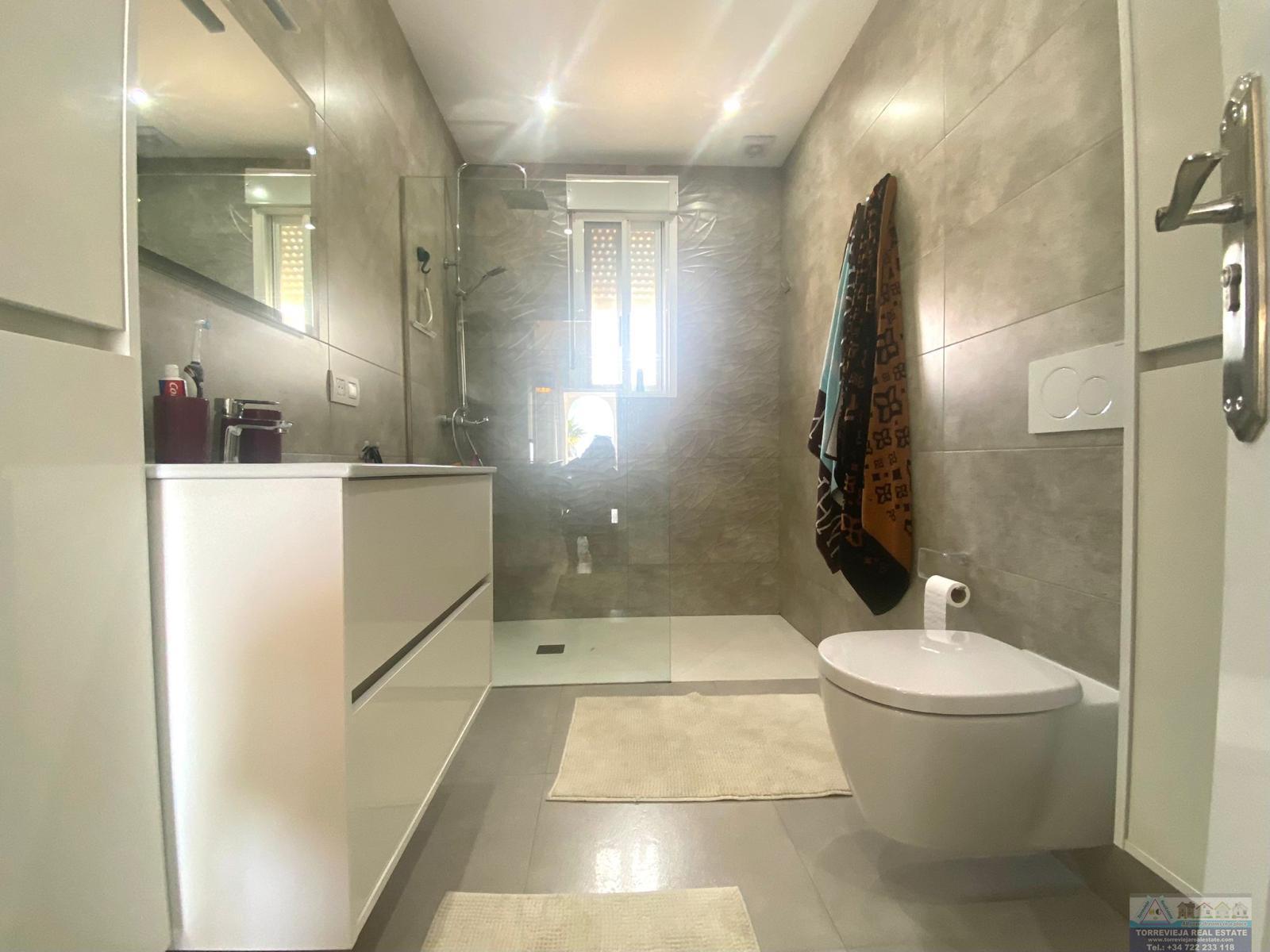 Venta de chalet en San Miguel de Salinas