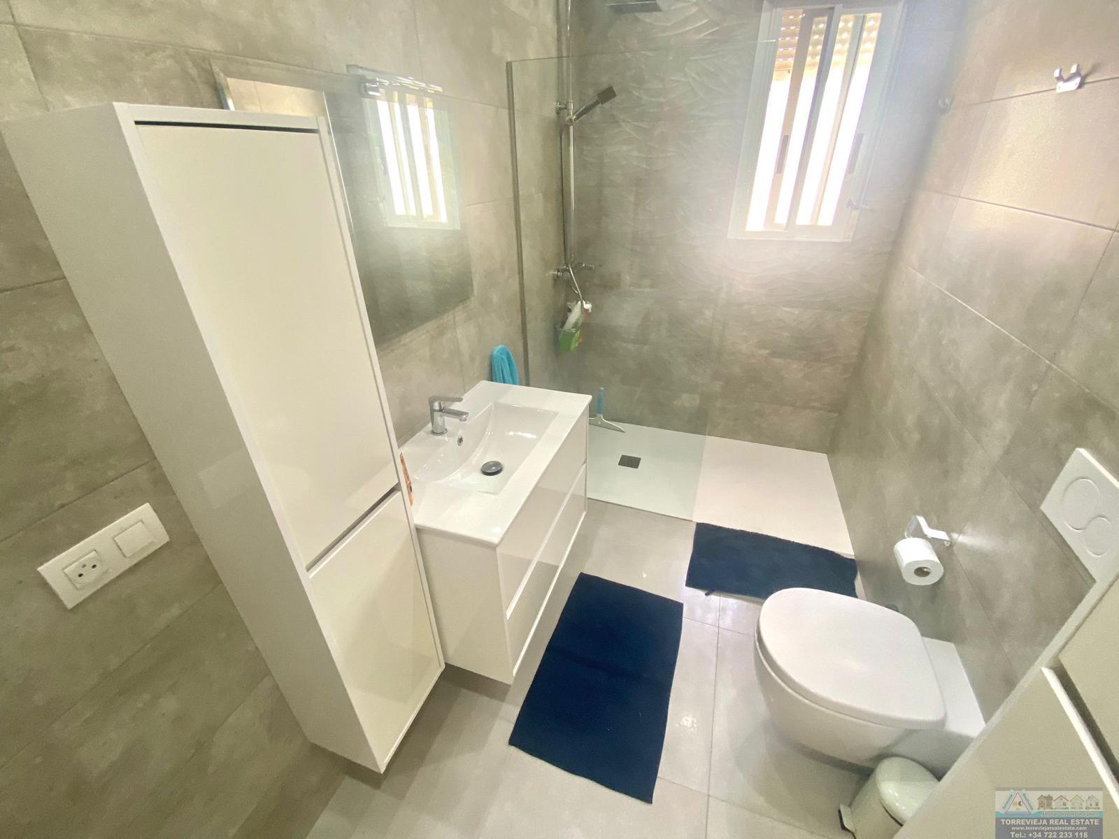 Venta de chalet en San Miguel de Salinas