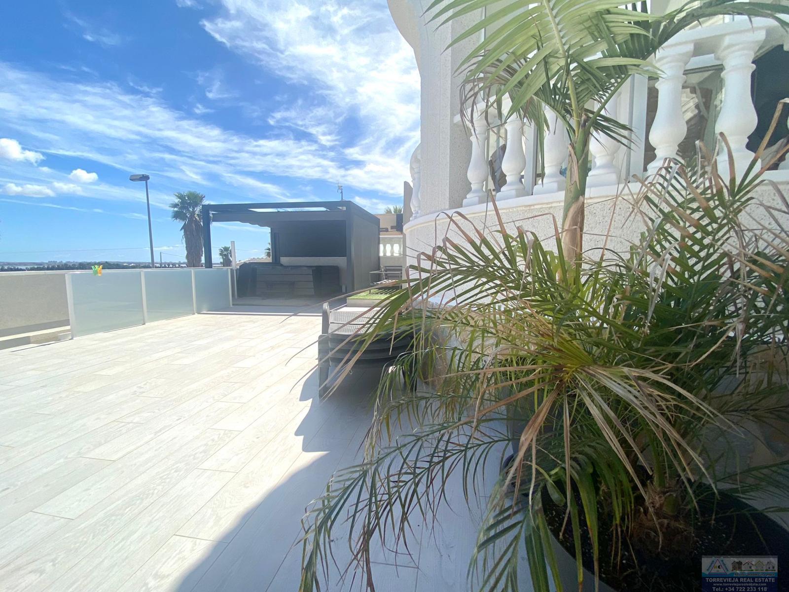 Venta de chalet en San Miguel de Salinas