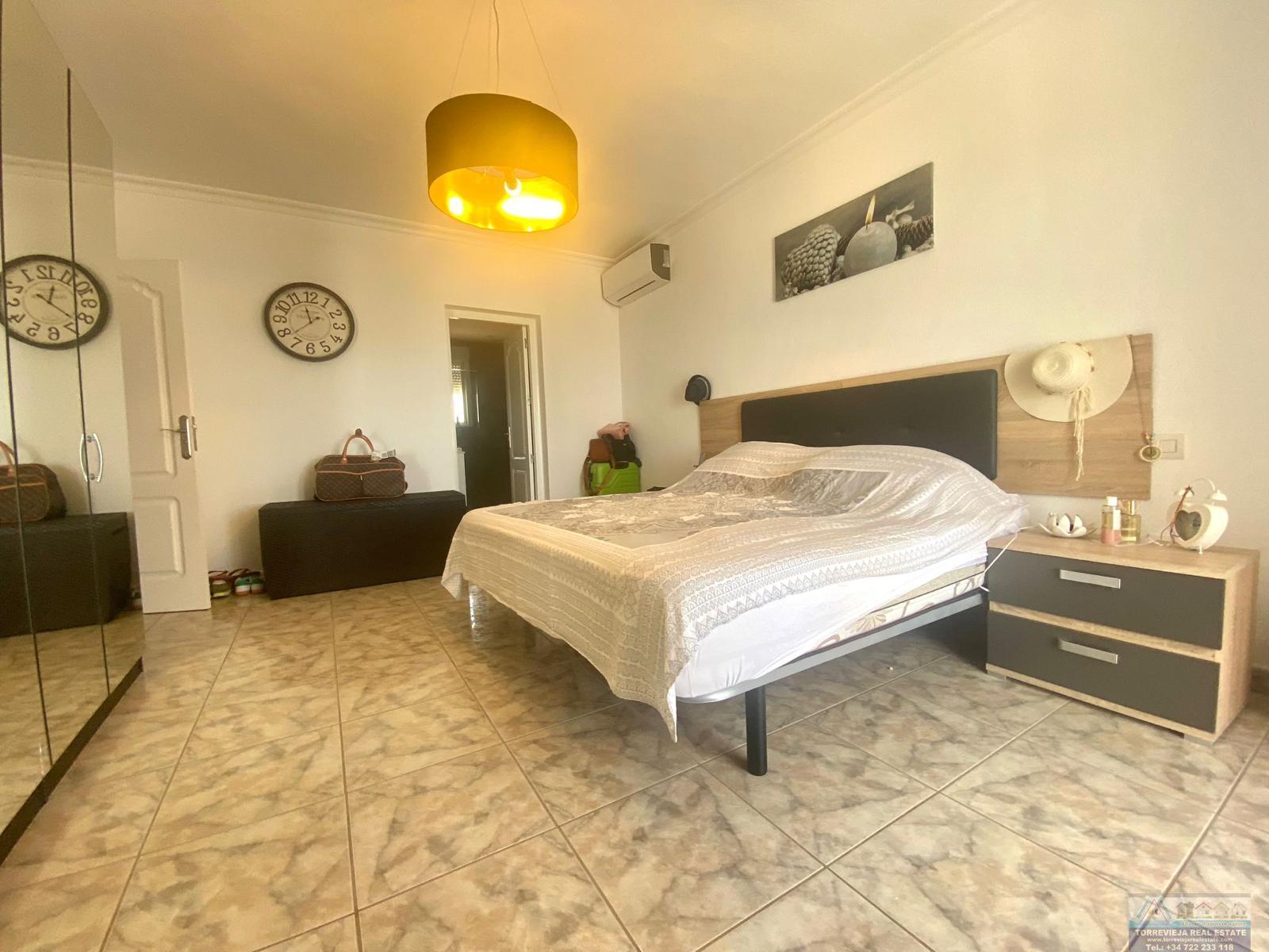 Venta de chalet en San Miguel de Salinas