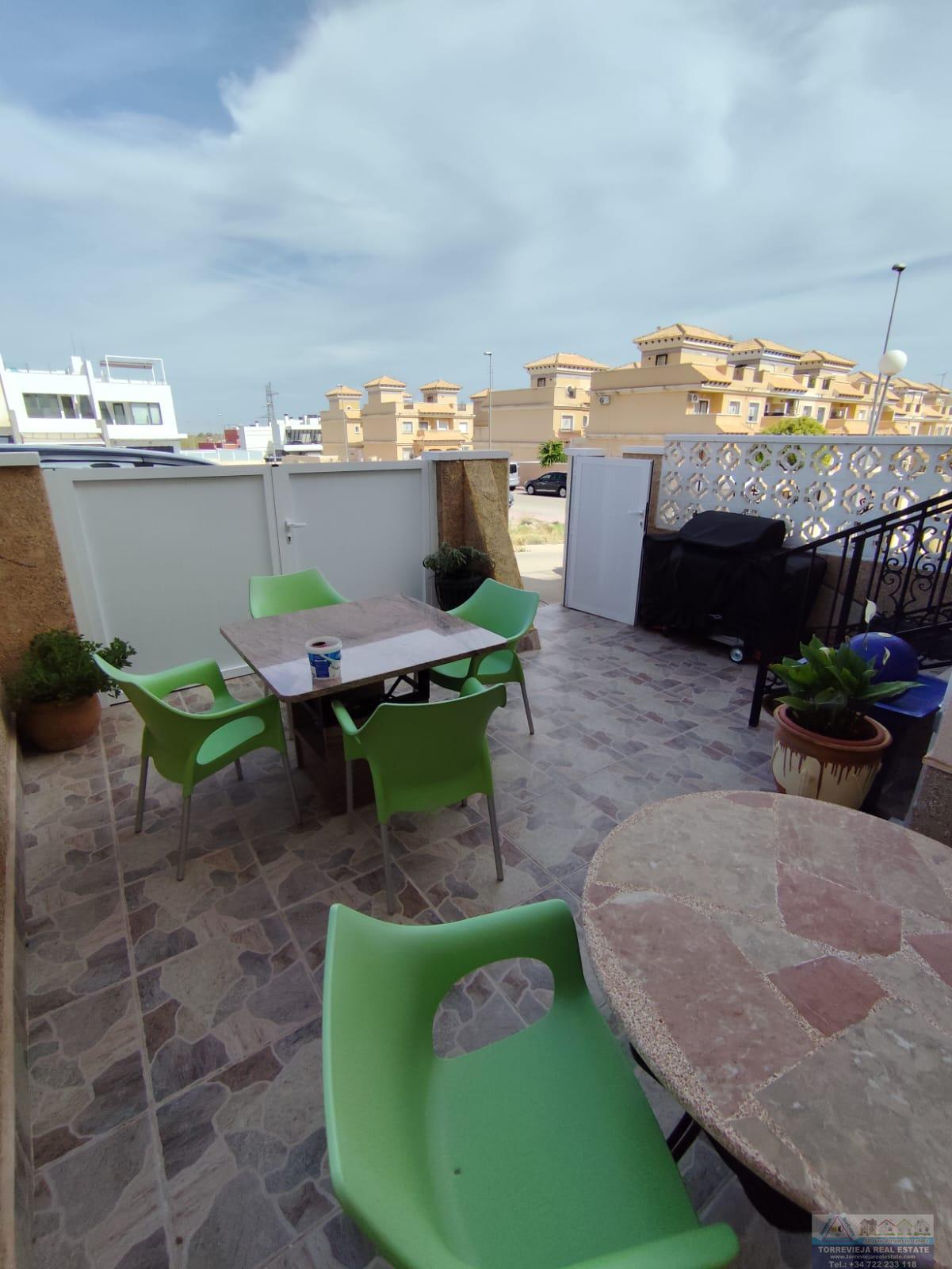 Venta de chalet en Villamartín