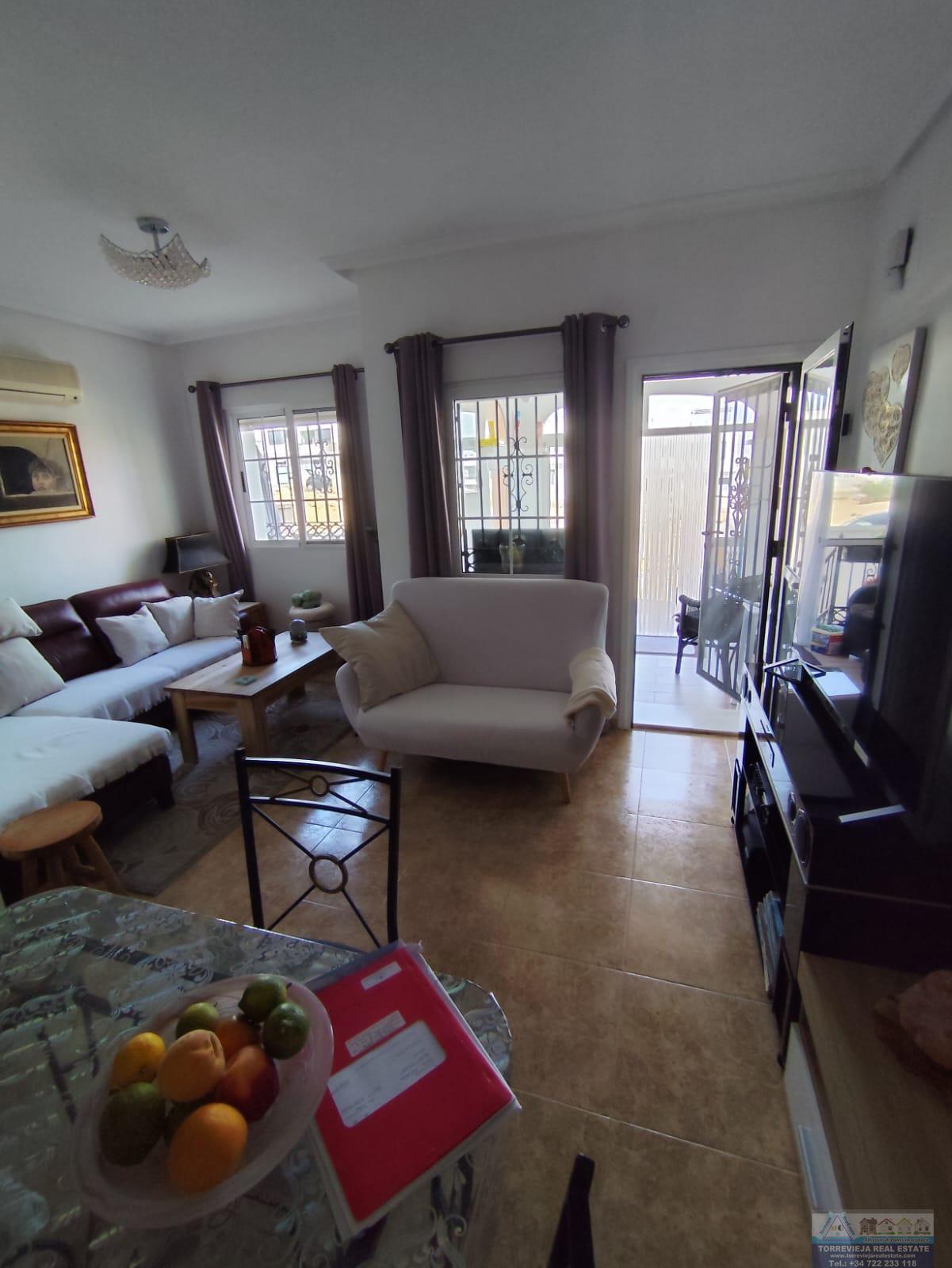 Venta de chalet en Villamartín