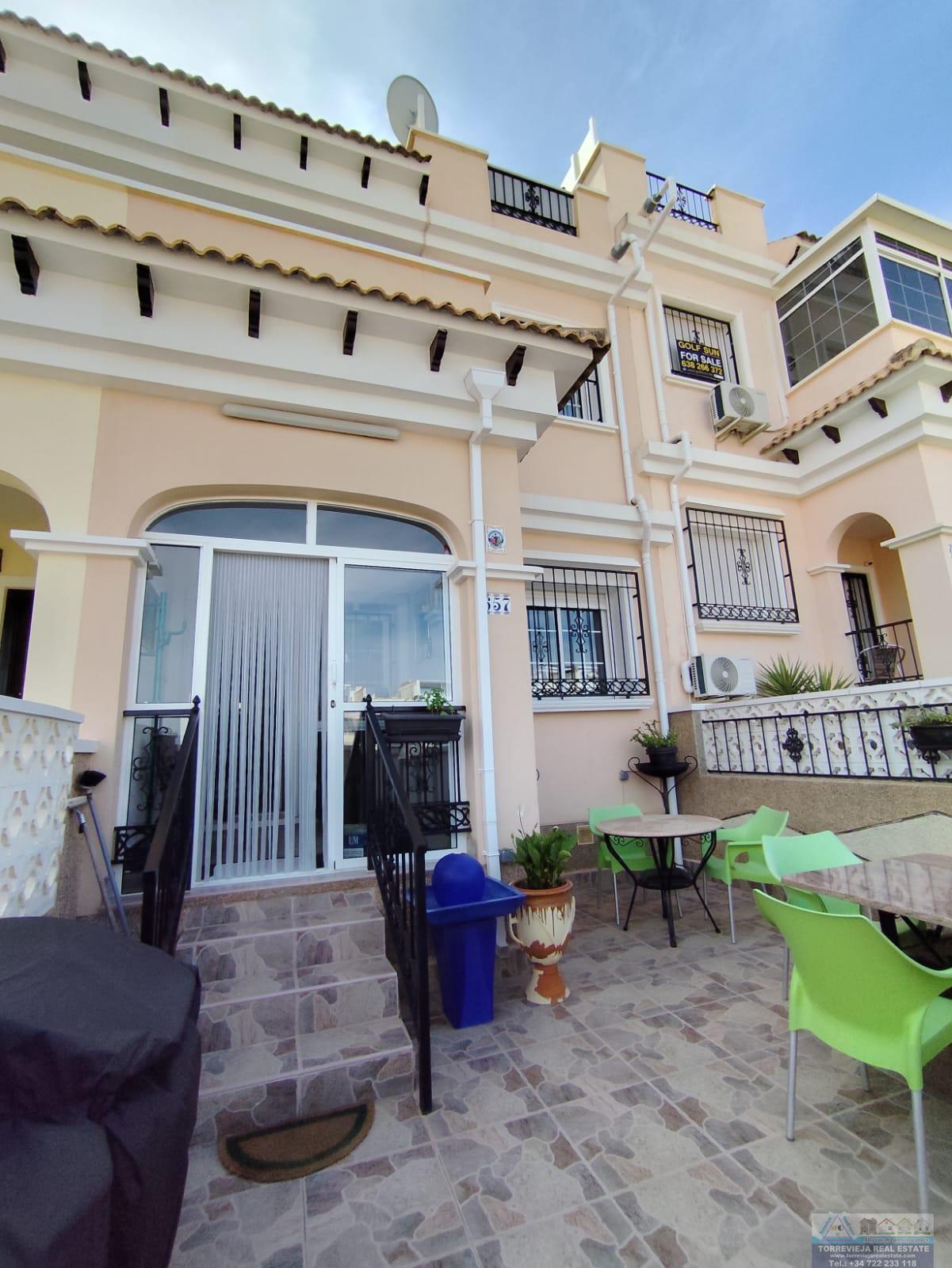 Venta de chalet en Villamartín