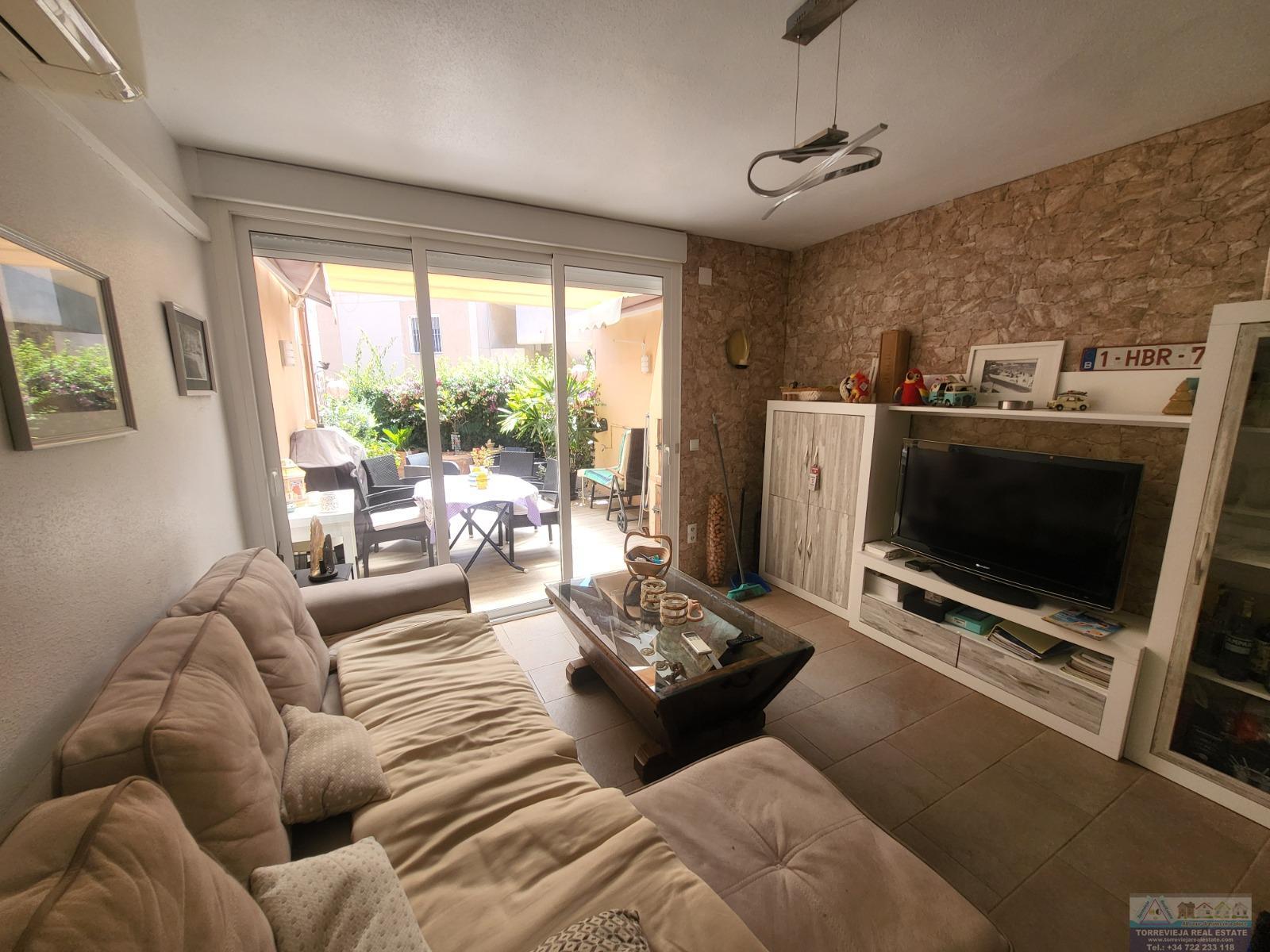 For sale of chalet in Torrevieja