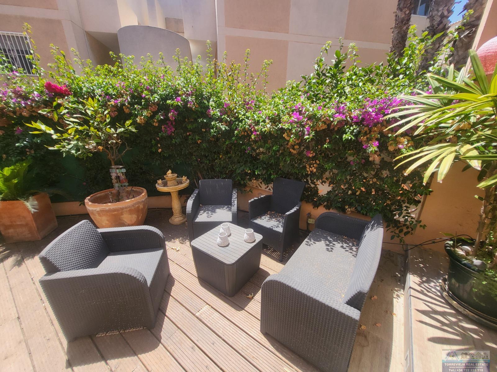 For sale of chalet in Torrevieja