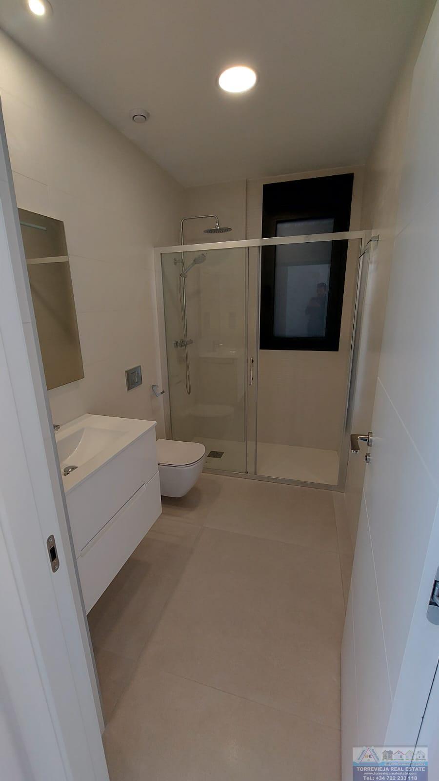 For sale of chalet in Torrevieja