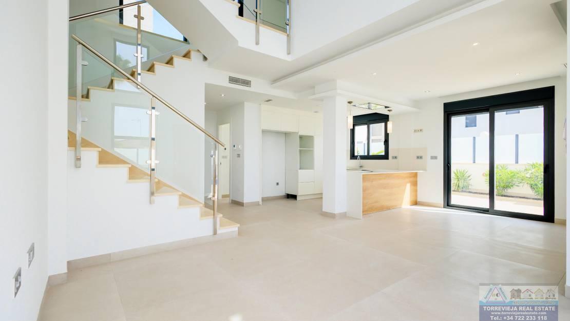 For sale of chalet in Torrevieja